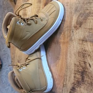 Kids Nike Sneaker Boots